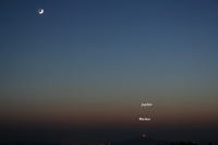 Mond, Merkur und Jupiter über der Burg Steinsberg