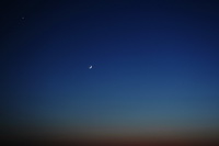 Venus, Mond, Jupiter und Merkur am Abendhimmel
